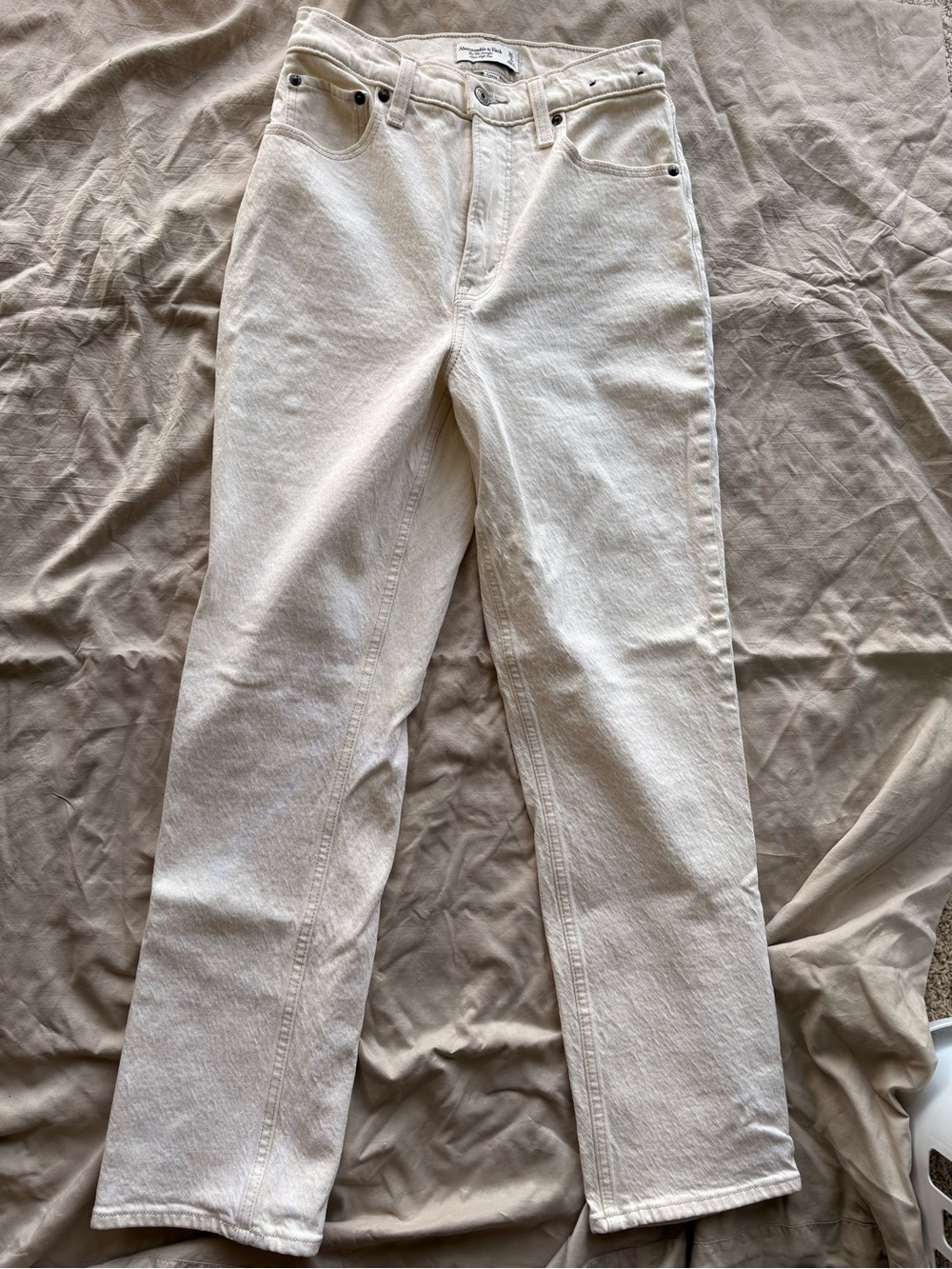 A&F Cream High Rise 90’s Straight Curve Love Jeans Short